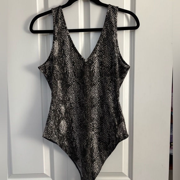 Abound Snakeskin Pattern Bodysuit - Picture 3 of 4